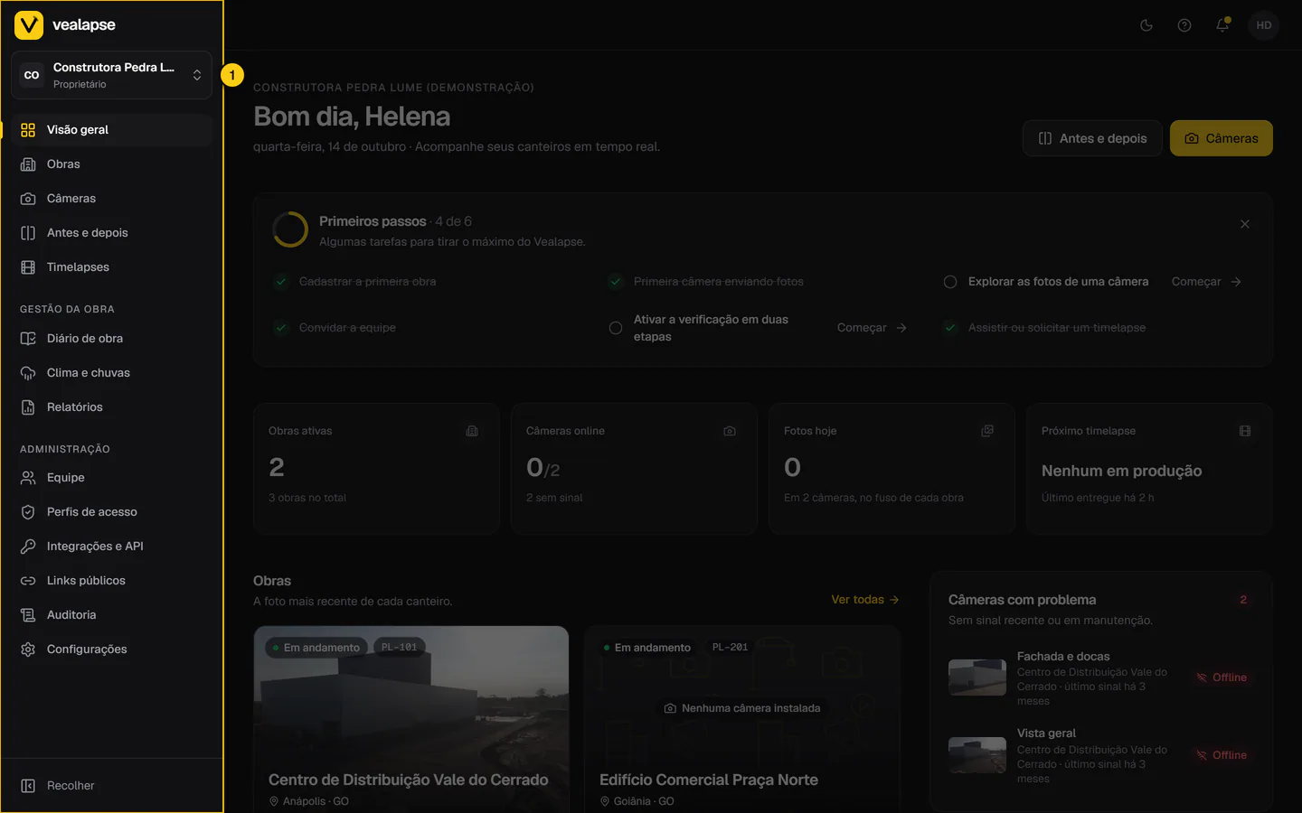 Portal com o menu lateral destacado: Visão geral, Obras, Câmeras, Antes e depois, Timelapses e os grupos Gestão da obra e Administração.
